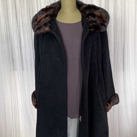 Vintage 90’s Irving Samuel Alpaca/Wool/brown Mink, A-line black coat! Size 8 - Picture 12 of 15